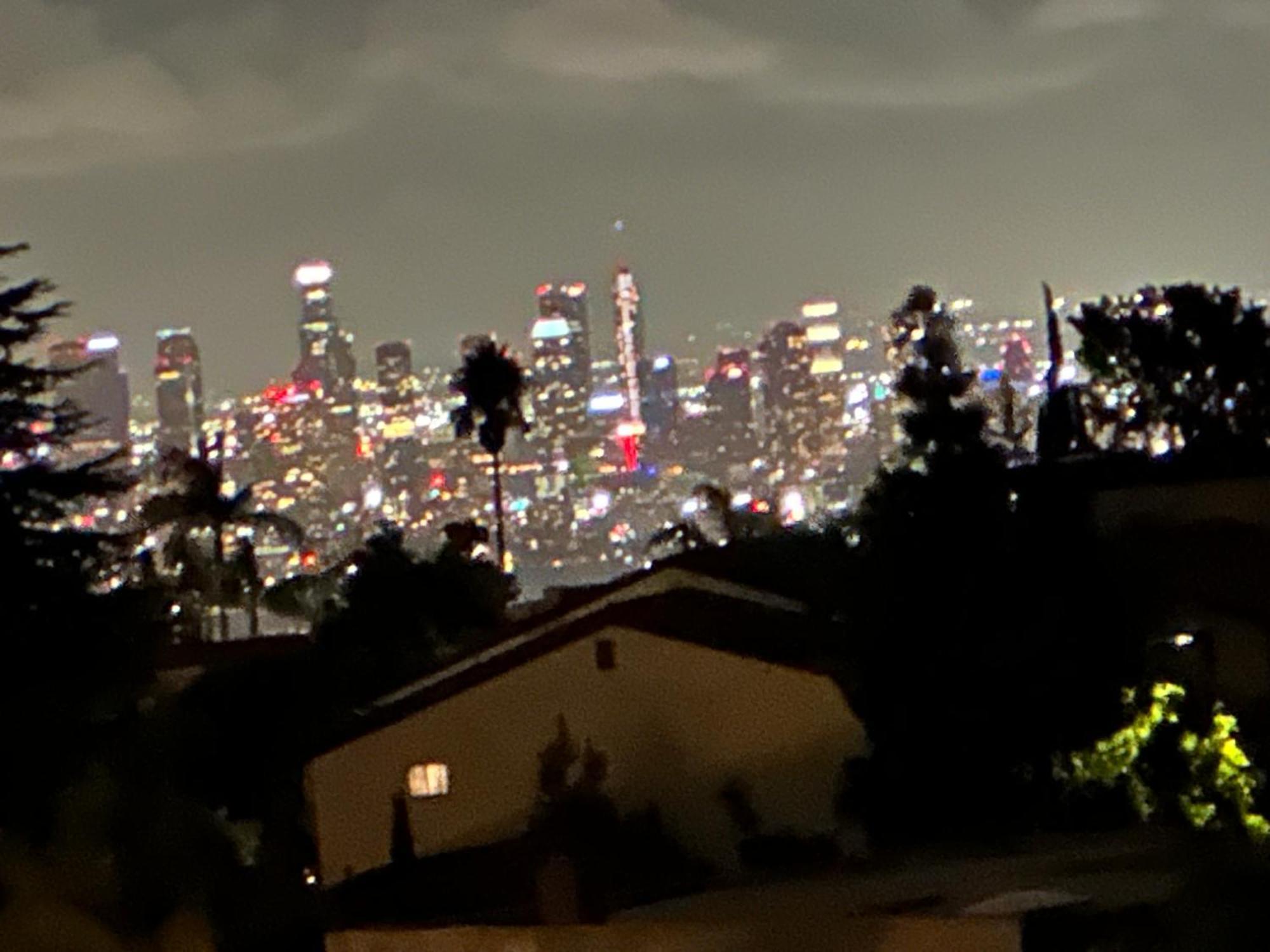 Le Chateau - Los Angeles — Photos 3